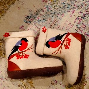 Russian felt winter boots size 9 original with hand knit design, valenki